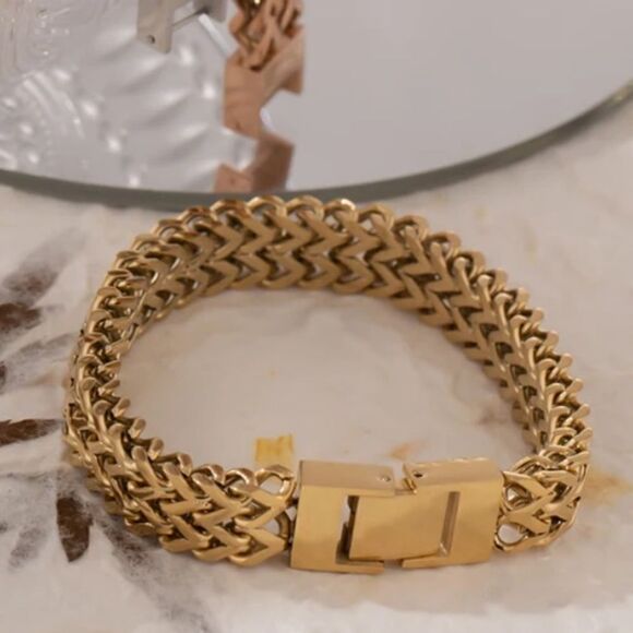 #29 Re-Stocked! Chunky Woven Gold Bracelet - Picture 1 of 3